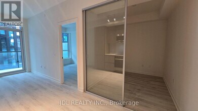 110 Broadway Ave in Toronto, ON - Building Photo - Building Photo