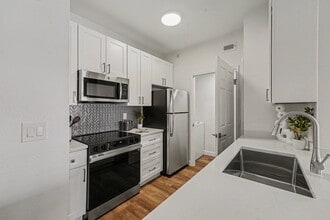 Fairways at Raccoon Creek in Littleton, CO - Building Photo - Building Photo