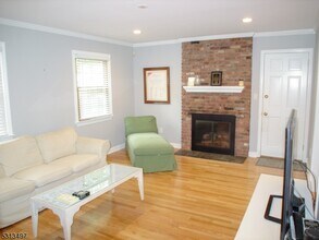 35 Symor Dr in Morristown, NJ - Building Photo - Building Photo