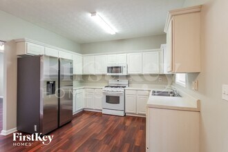 773 Clairidge Oak Ct in Lawrenceville, GA - Foto de edificio - Building Photo