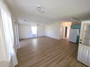 5443 Bannock St in Micco, FL - Building Photo - Building Photo