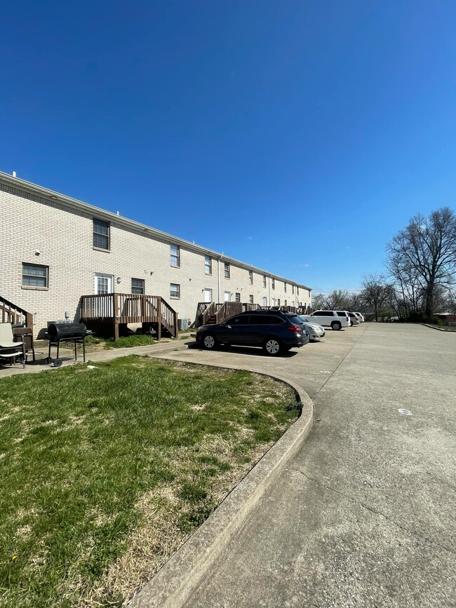 property at 341 E Irvine St