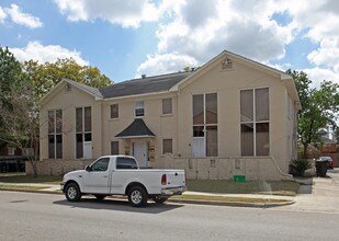 509 W Clay Ave in Houston, TX - Foto de edificio - Building Photo