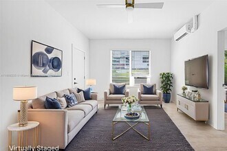 641 10th St in Miami Beach, FL - Building Photo - Building Photo