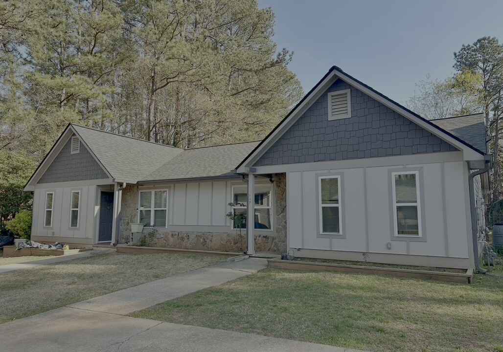 113 Jennifer Ln SW in Marietta, GA - Building Photo