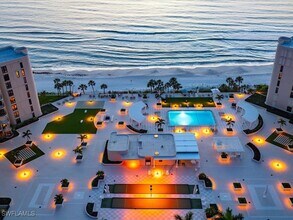 3115 Gulf Shore Blvd N in Naples, FL - Building Photo - Building Photo