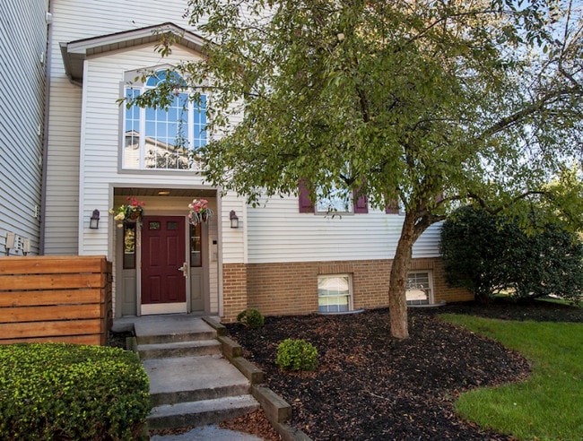 Applecrest Village Apartments in Boardman, OH - Foto de edificio - Building Photo