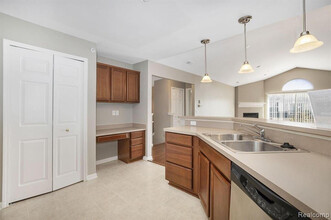 24204 Alexa Dr in Commerce Township, MI - Building Photo - Building Photo