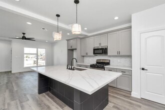 8636 Scott St in Houston, TX - Building Photo - Building Photo