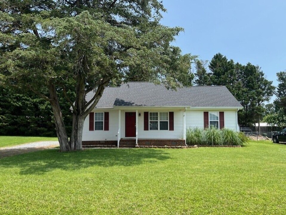 105 Terrywood Ct in Haw River, NC - Building Photo