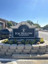 Fox Hollow Lewisville Apartments