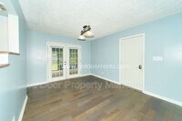 1783 N Avon Ave photo'