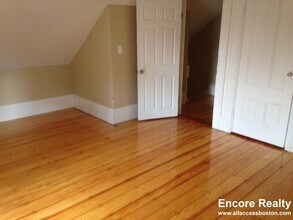 23 Highgate St, Unit 3 in Boston, MA - Building Photo - Building Photo