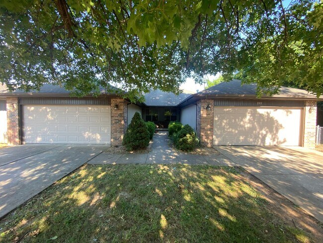 property at 3313-3315 S Clifton Ave