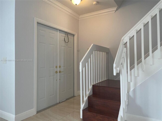 16242 Emerald Cove Rd in Weston, FL - Building Photo - Building Photo