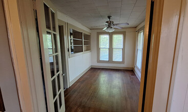 3228 Washington St, Unit #4 in Greenville, TX - Building Photo - Building Photo