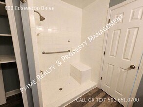 900 Edgewood Dr in Bryant, AR - Building Photo - Building Photo