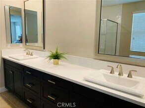 170 Scale in Irvine, CA - Building Photo - Building Photo