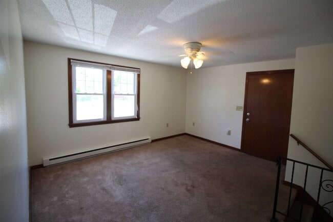 84 Franklin St, Unit 1 in Derry, NH - Building Photo - Building Photo