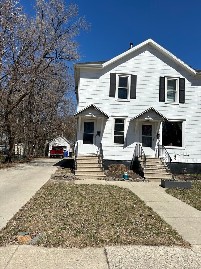 property at 1425 3rd Ave S