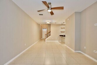 13530 Fountainbleau Dr in Clermont, FL - Building Photo - Building Photo