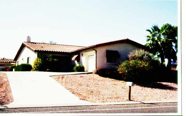 14604 E Saguaro Blvd in Fountain Hills, AZ - Foto de edificio