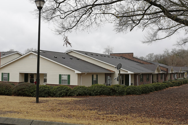 Snow Street Place Apartments in Greer, SC - Building Photo - Building Photo