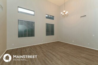 17039 W Ipswitch Way in Surprise, AZ - Foto de edificio - Building Photo