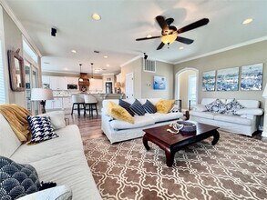 1177 Sailfish St in Bayou Vista, TX - Building Photo - Building Photo