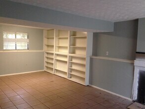 849 Hemingway Ct in Stone Mountain, GA - Building Photo - Building Photo
