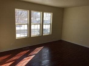 1422 N Channel Dr in Round Lake Beach, IL - Building Photo - Building Photo