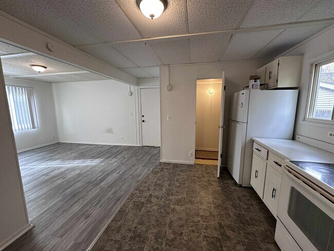 1202 S 12th Ave Ct-Unit -1212 Apartment 4 in Wausau, WI - Building Photo - Building Photo