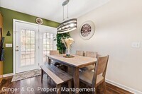 127 Crookham Ct photo'