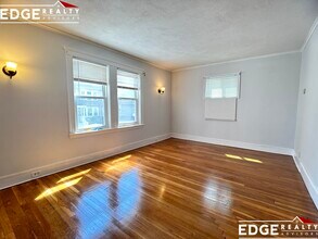 90 Beechcroft St, Unit 2 in Boston, MA - Building Photo - Building Photo