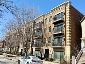 1144 W Roscoe St in Chicago, IL - Building Photo