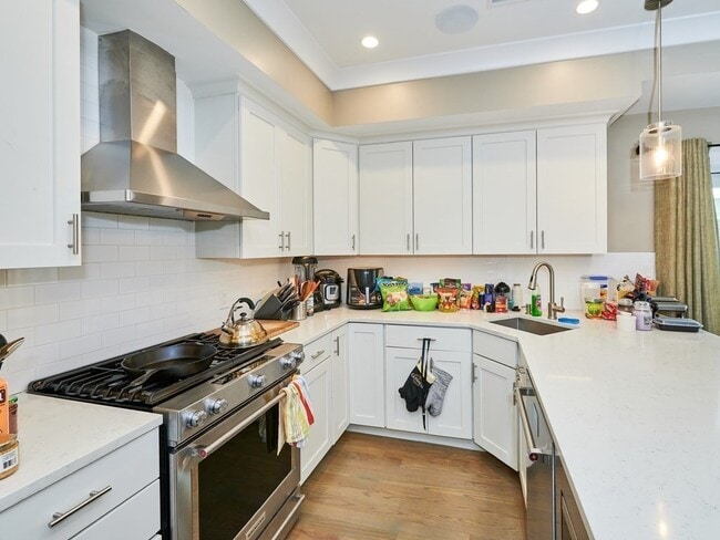 77 Dix St, Unit #4