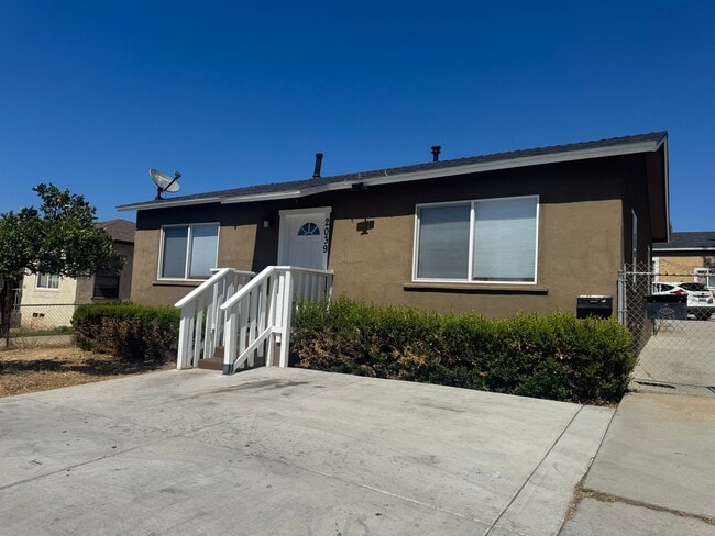 property at 2039 E Ave