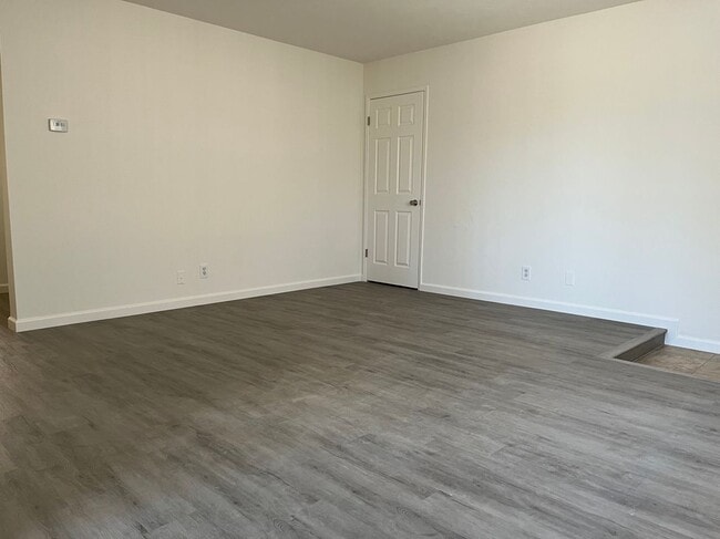 property at 1744 Noranda Dr