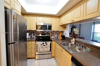 13240 SW 88th Ln in Miami, FL - Building Photo - Building Photo