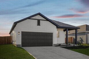 108 Eleanor Ln in San Marcos, TX - Building Photo