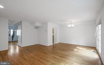 7862 Heatherton Ln in Potomac, MD - Building Photo - Building Photo