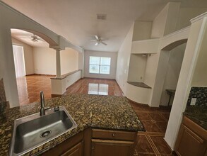 536 Eagle Pointe S in Kissimmee, FL - Building Photo - Building Photo