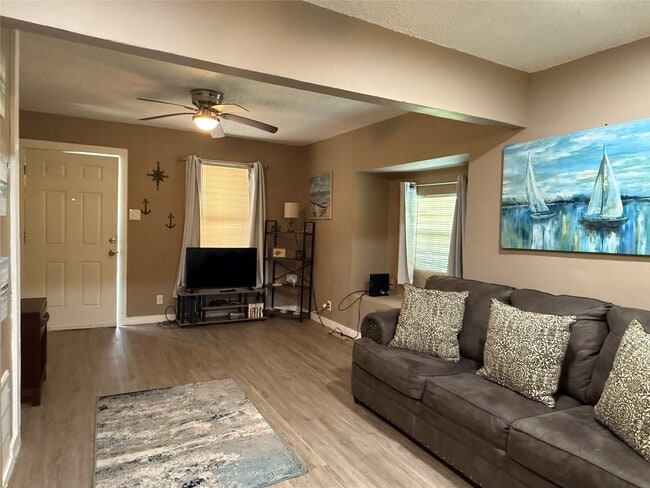 property at 1114 39th St