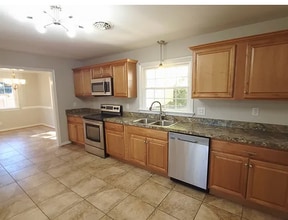 7820 Conifer Rd in Richmond, VA - Building Photo - Building Photo