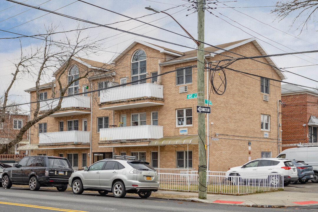 2601 E 24th St in Brooklyn, NY - Building Photo