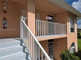 575 Augusta Blvd, Unit 8 in Naples, FL - Building Photo