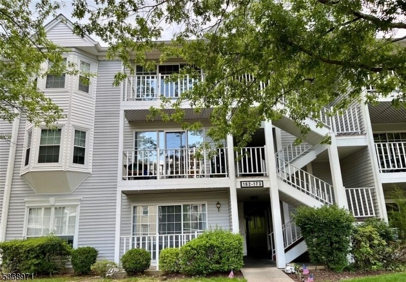 162 Linden St in Mahwah, NJ - Building Photo