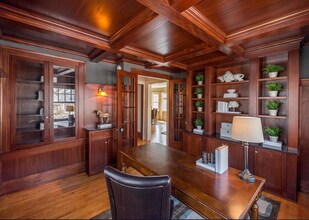 1827 Kenwood Pky, Unit #2 in Minneapolis, MN - Building Photo - Building Photo