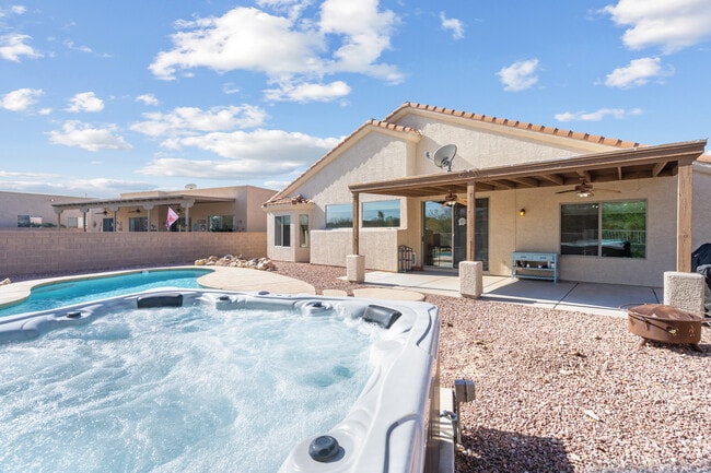 property at 10825 S Fairway Point Ct