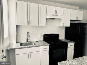 2711 Lauretta Ave in Baltimore, MD - Building Photo - Building Photo